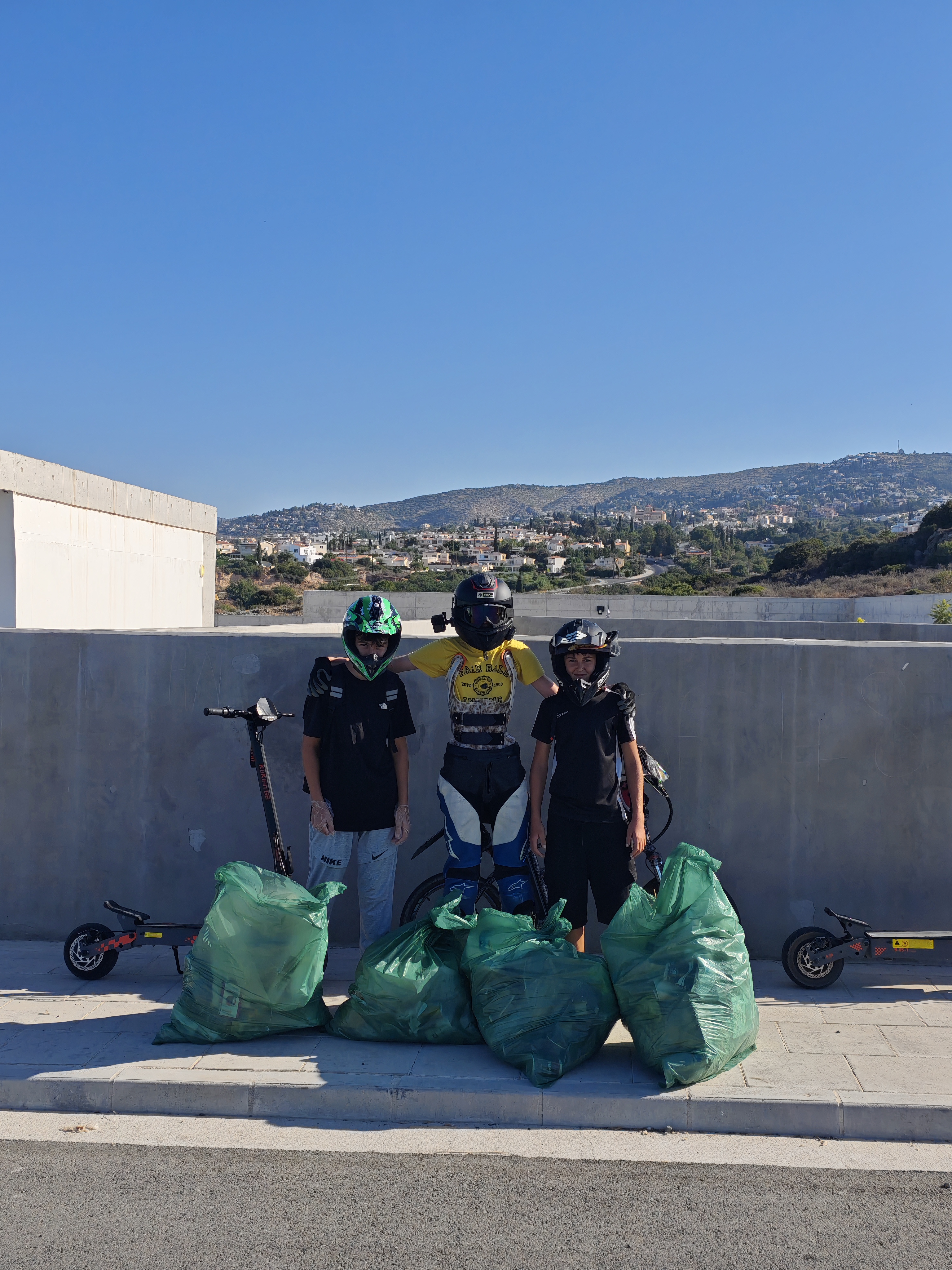 Riding spot and rubbish collected during the cleanup